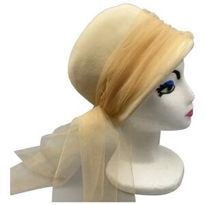 Vintage Cream Zephyr Felt Cloche Hat Tulle Henry Pollak NY Union Made